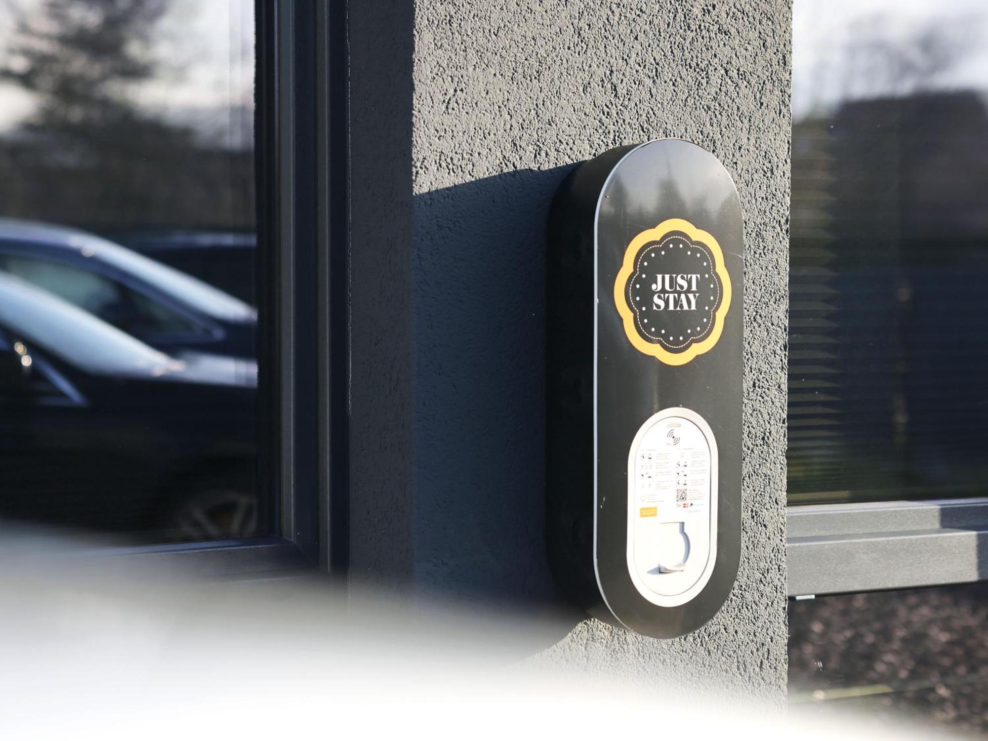 Juststay Grevenbroich Hotel & Apartments Exterior photo